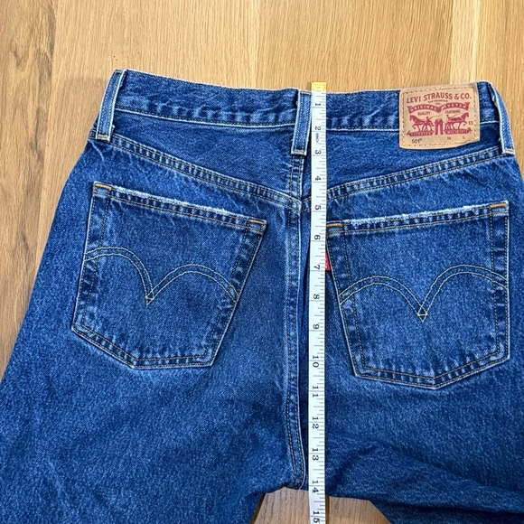 Levi’s 501 Button Fly High Rise Distressed Straight Leg Jeans Women’s Size 27 - Picture 4 of 13